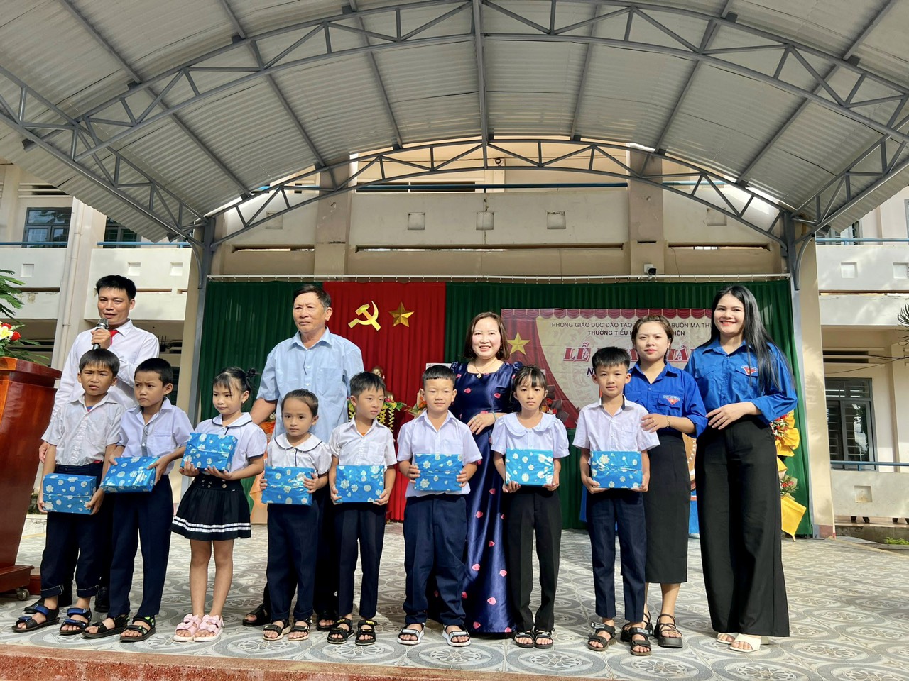 khuýen học